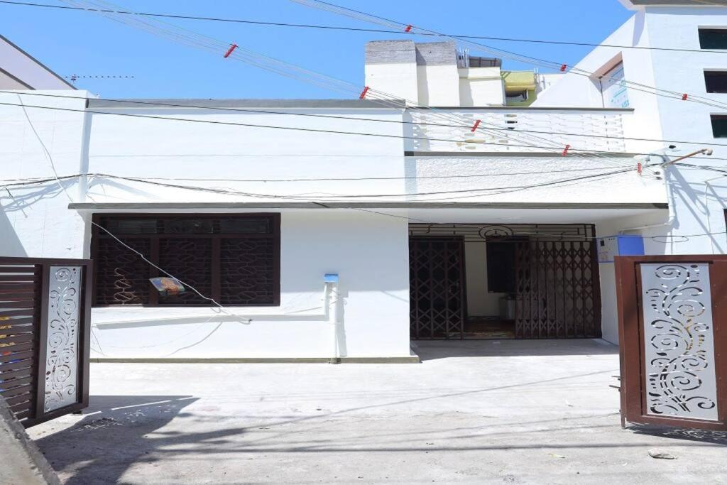 Heritage Home With 3 Bed/3 Bath With Kitchen In A Residential Neighborhood. Madurai Exterior photo