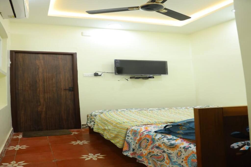 Heritage Home With 3 Bed/3 Bath With Kitchen In A Residential Neighborhood. Madurai Exterior photo